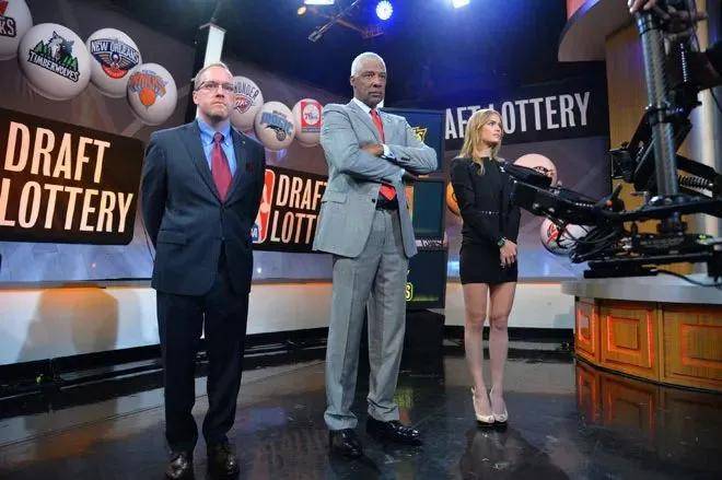 关于阿斯顿维拉内部会议纪要流出——集结日主帅复盘，NBA季后赛使命明确，赛季目标并未改变的信息